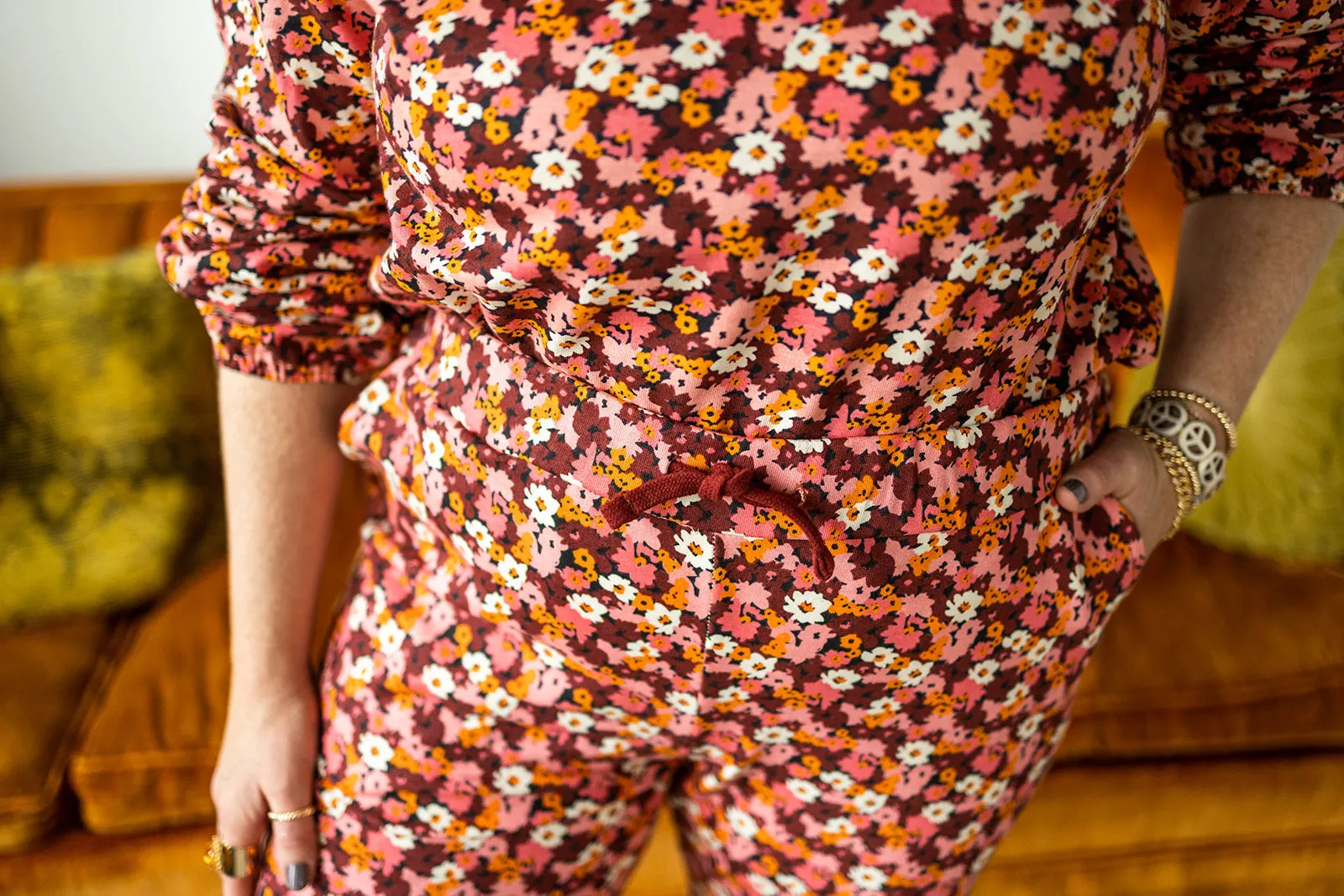 marianne joggers in vintage floral