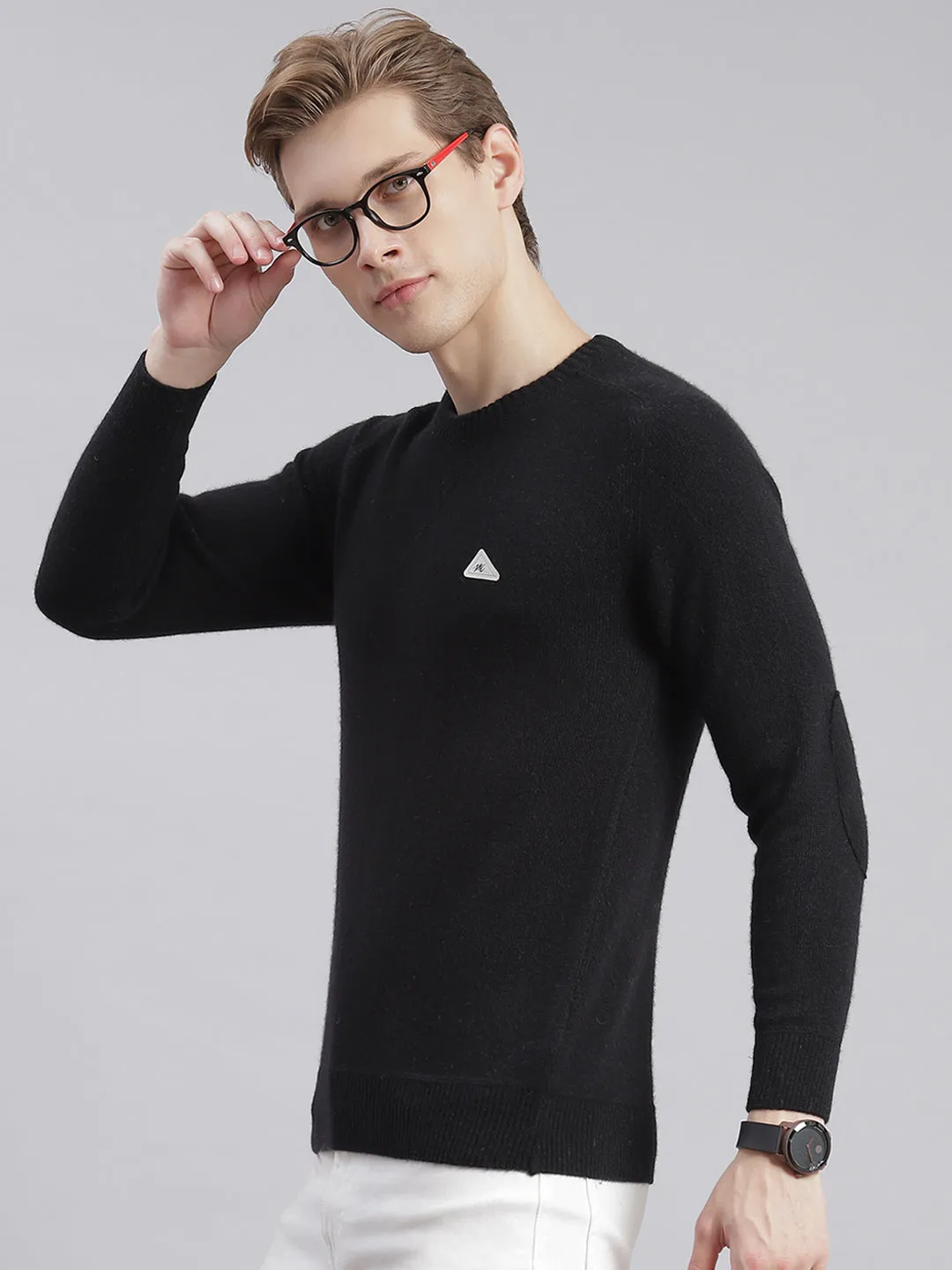 Men Black Solid Round Neck Full Sleeve Sweaters/Pullovers