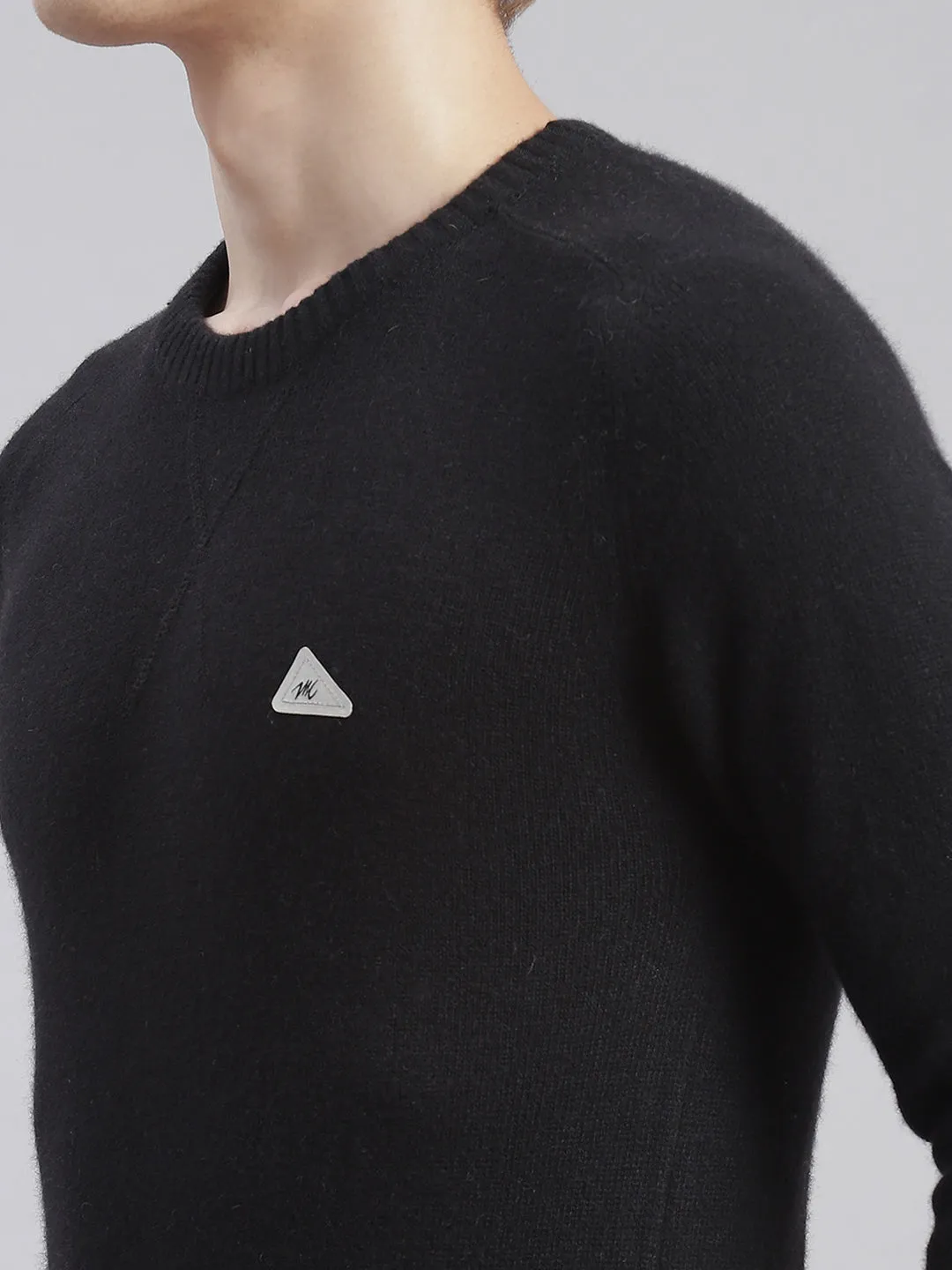 Men Black Solid Round Neck Full Sleeve Sweaters/Pullovers