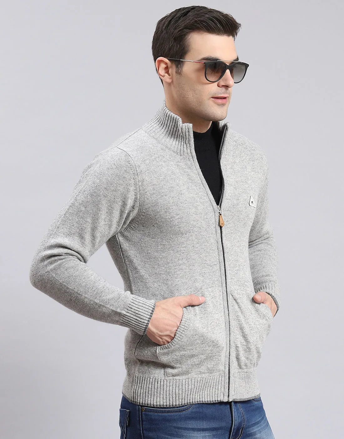 Men Grey Solid Stand Collar Full Sleeve Sweater